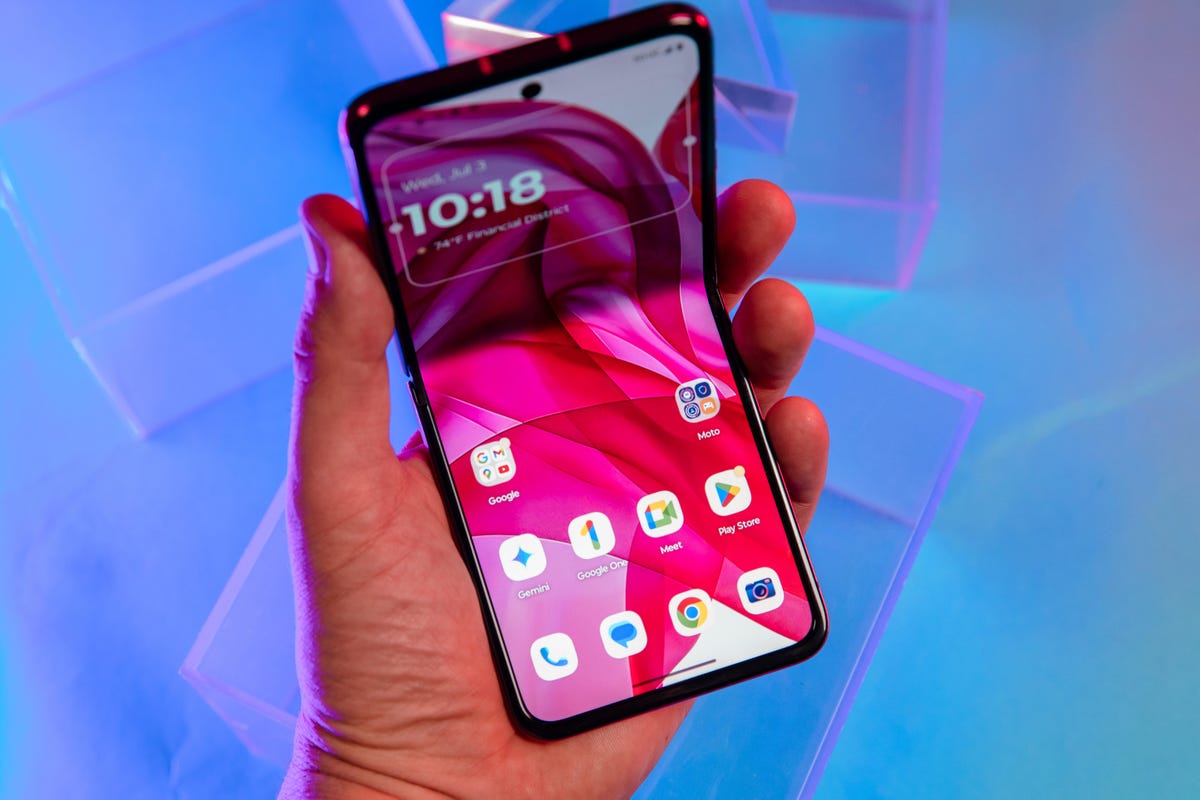 Motorola Razr Plus 2024