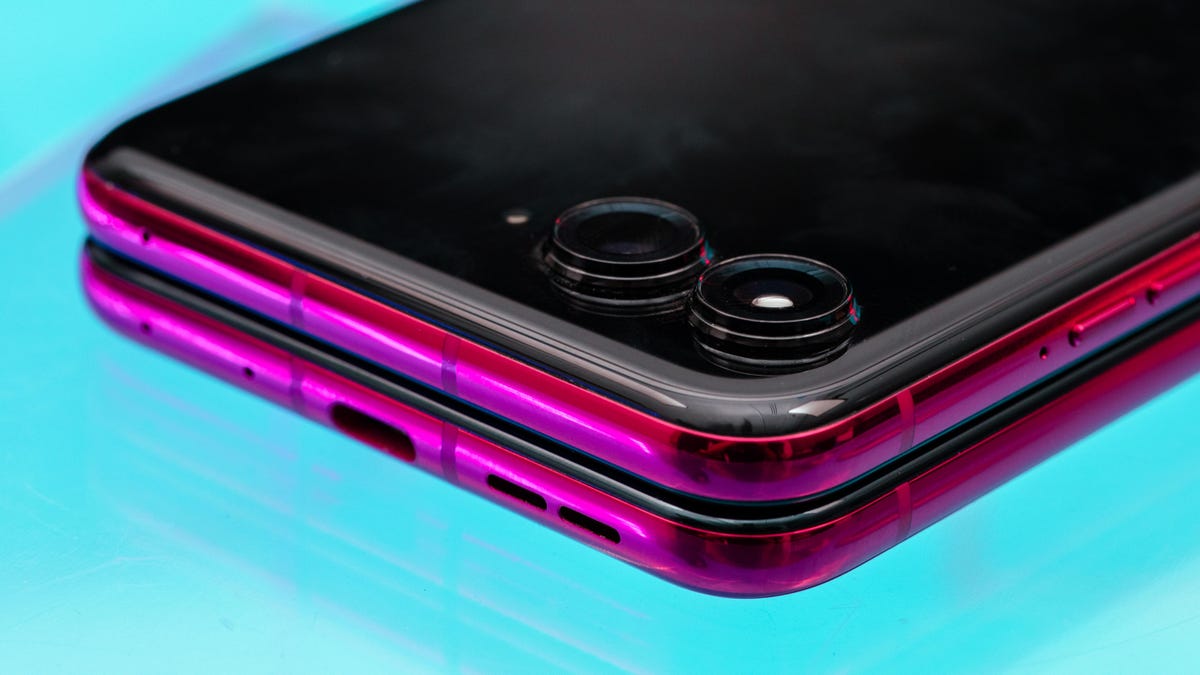 Motorola Razr Plus 2024