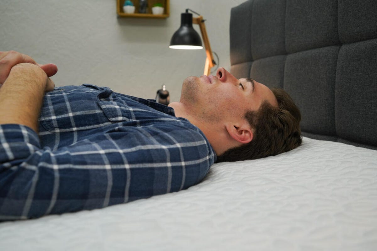 novosbed-mattress-2024-backsleeper-jg-3