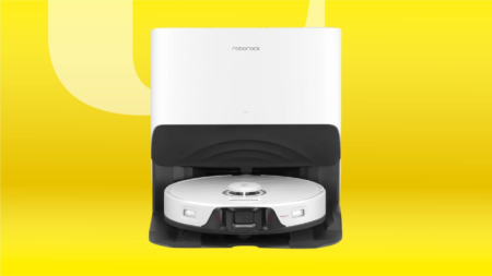 Hurry, There’s Not Much Time to Save Over $600 on This Roborock Robot Vacuum