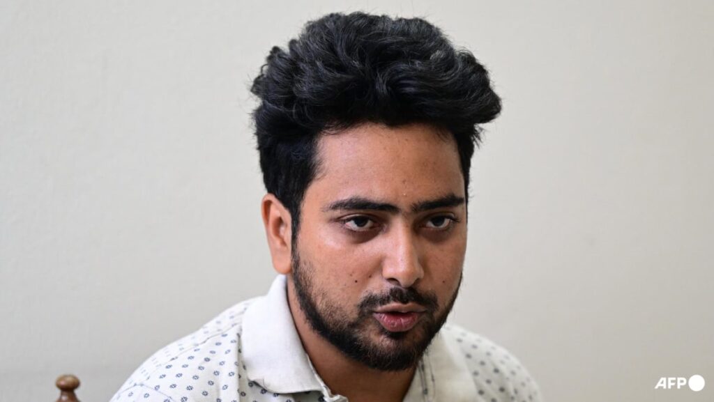 Bangladesh police release student leaders after unrest