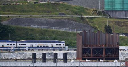 West Coast Express stoppage has been a ‘game-changer’ for riders: councillor