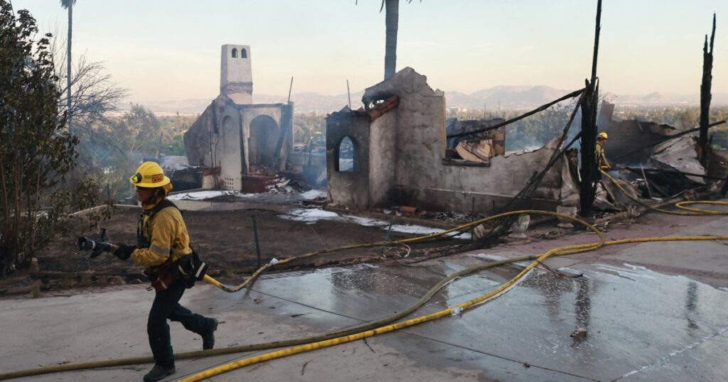Edgehill Fire destroys homes in San Bernardino County as temps soar in California