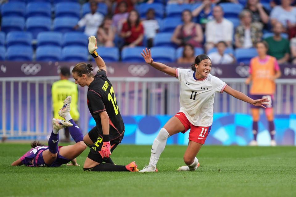 Paris Olympics: Sophia Smith sends USWNT into gold-medal final with clutch extra-time goal