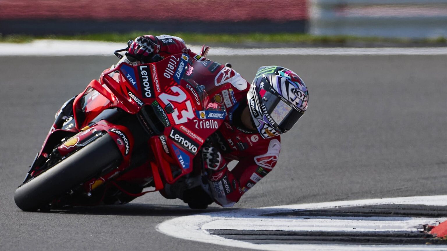MotoGP 2024 – Enea Bastianini doubles up with stunning British GP win, Jorge Martin takes title lead off Pecco Bagnaia