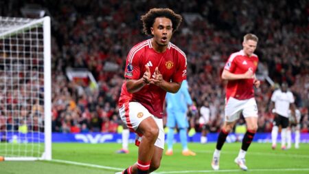 Manchester United 1-0 Fulham: Joshua Zirkzee comes off bench to strike late winner on debut in Premier League opener