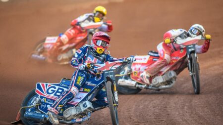 Speedway GP LIVE – All the action from Cardiff with two Brits in the final and Bartosz Zmarzlik out