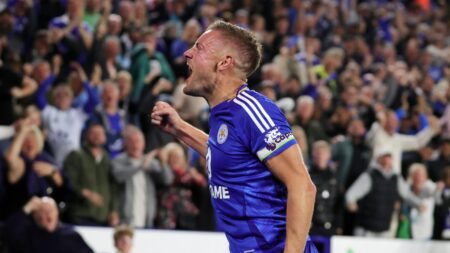 Leicester City 1-1 Tottenham Hotspur – Jamie Vardy rescues point for Foxes on return to Premier League