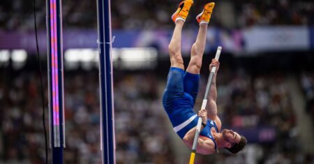 Olympic Pole Vaulter’s Bulge Bangs Bar In Golden Moment For The Internet
