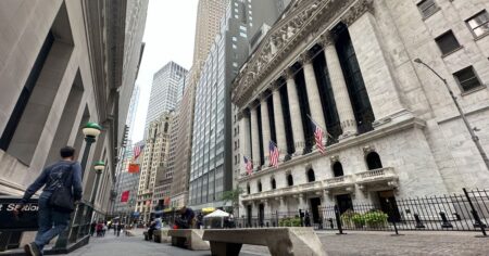 Dow Sinks 1,000 Points, Extending A Global Rout, As Worries Deepen About A US Economic Slowdown