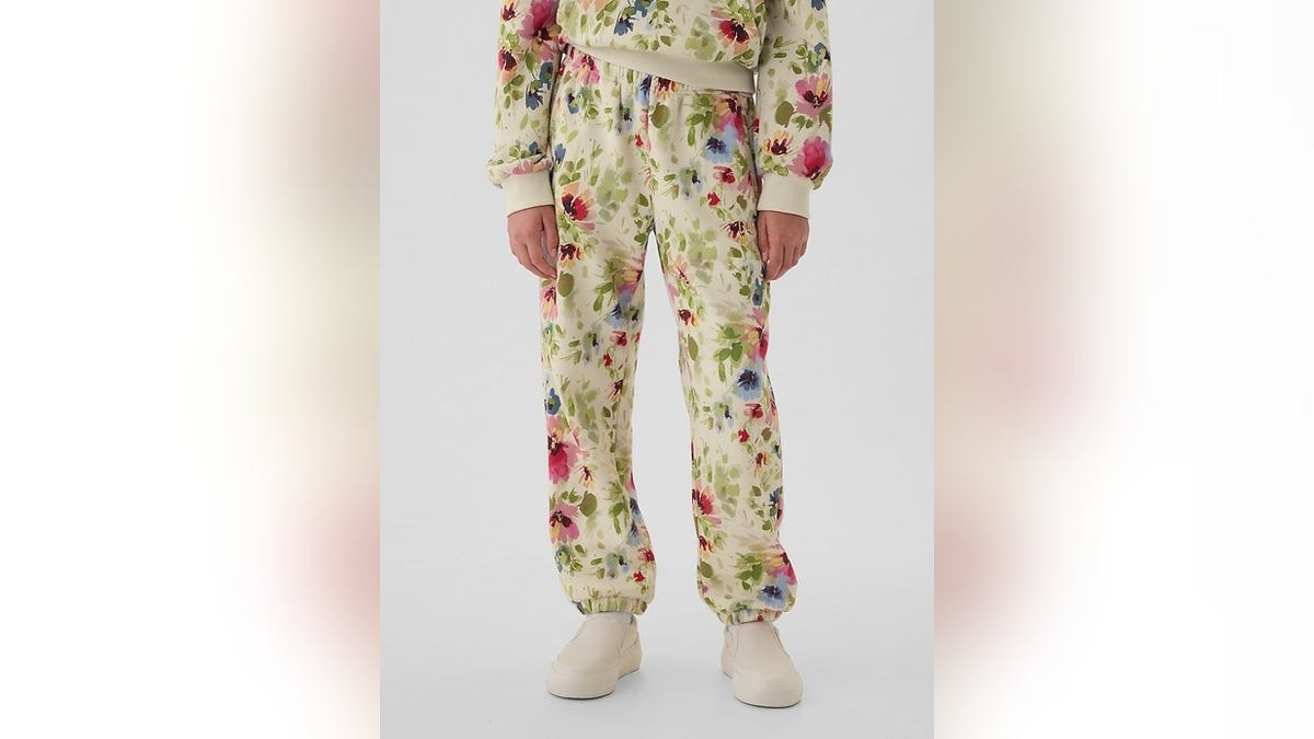 Even joggers can be stylish.