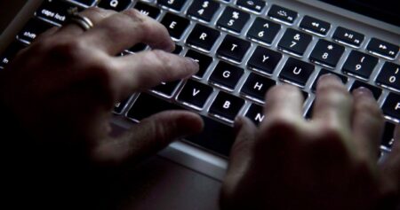 Australians now have a right to disconnect from work. Will Canada follow?