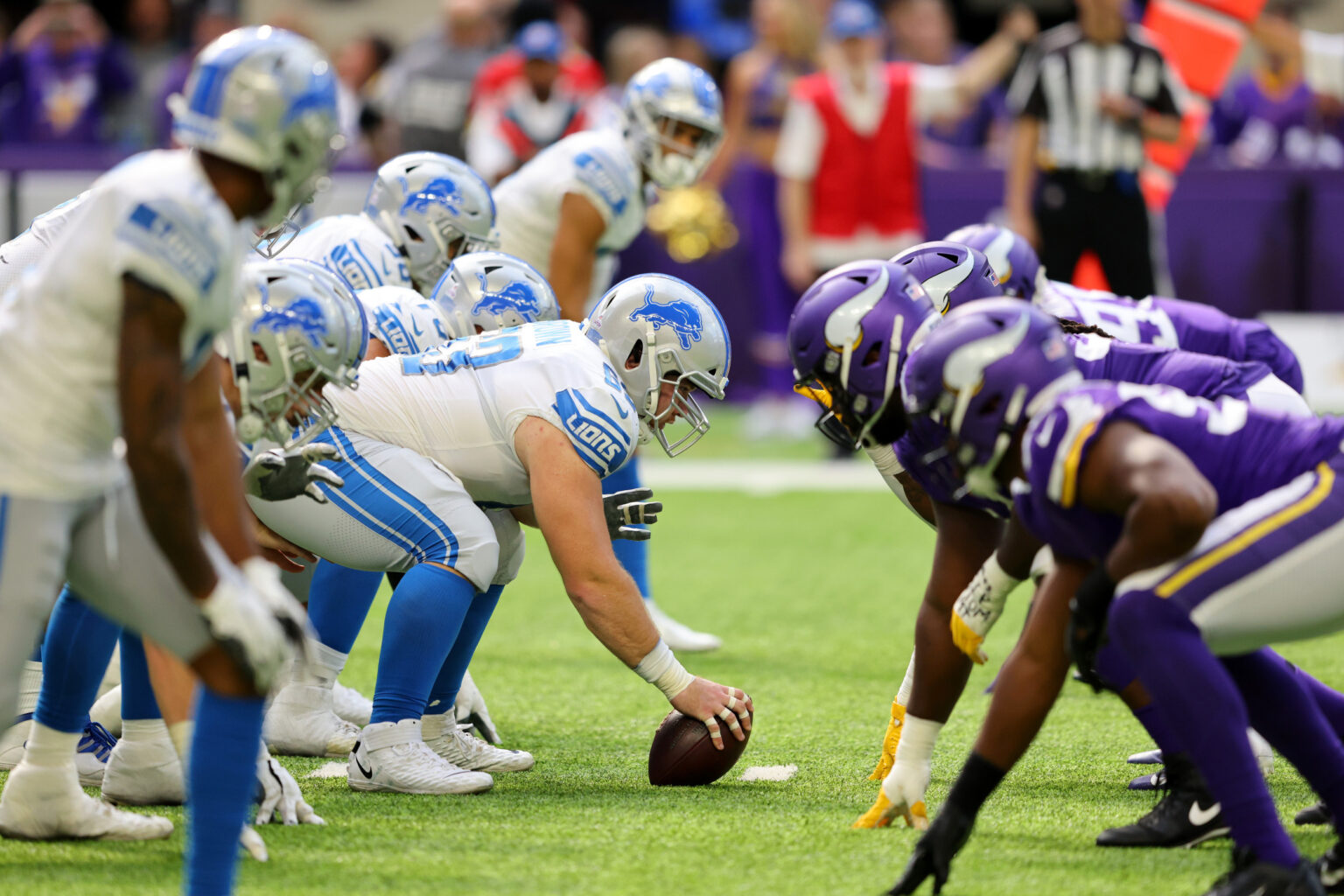 Lions’ OL Will Miss 2024 Season With Torn MCL