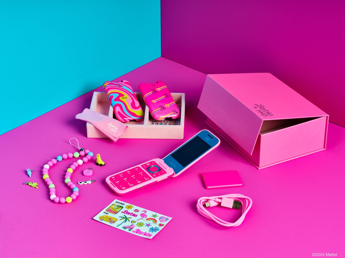 Barbie Phone box and accessories