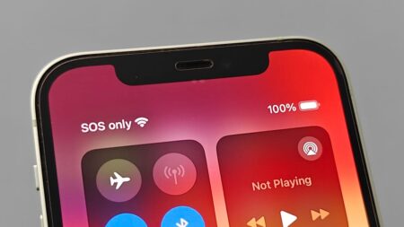 iPhone Users on AT&T Report Being Stuck in SOS Mode