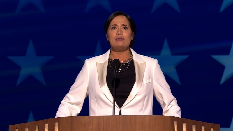 Video: Grisham reveals what Trump is like when cameras are off