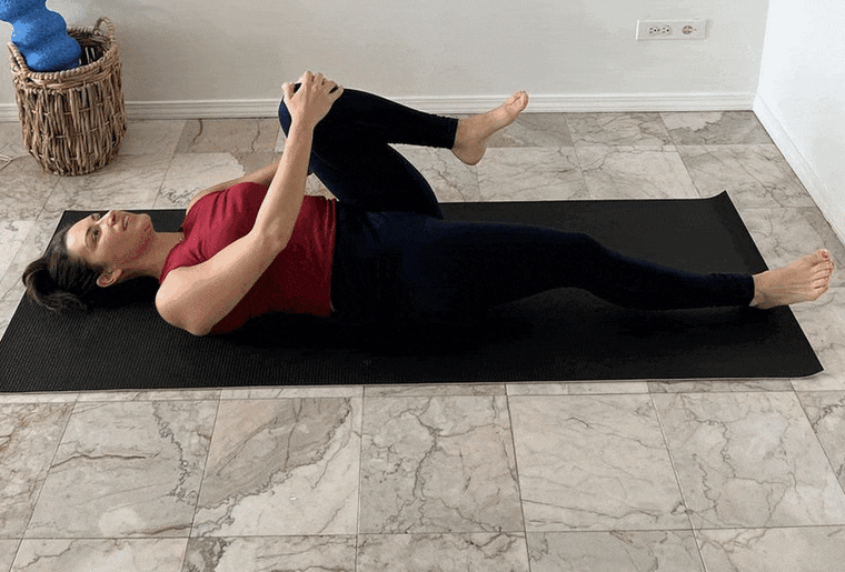 upper body stretches Side-lying thoracic stretch