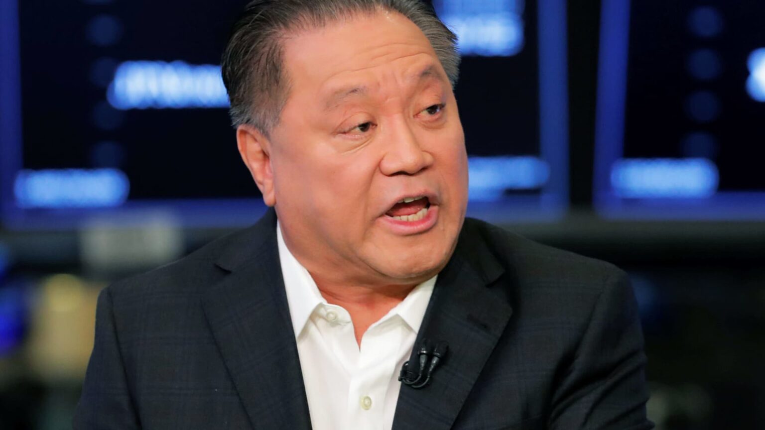 Broadcom says it will sell $12 billion in AI parts and custom chips this year