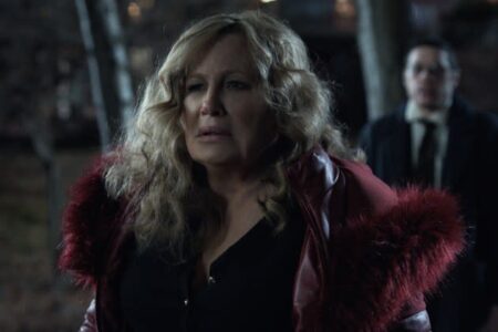Jennifer Coolidge & Bill Murray Stand Out In Wildly Entertaining Dysfunctional Family Crime Comedy – Toronto Film Festival