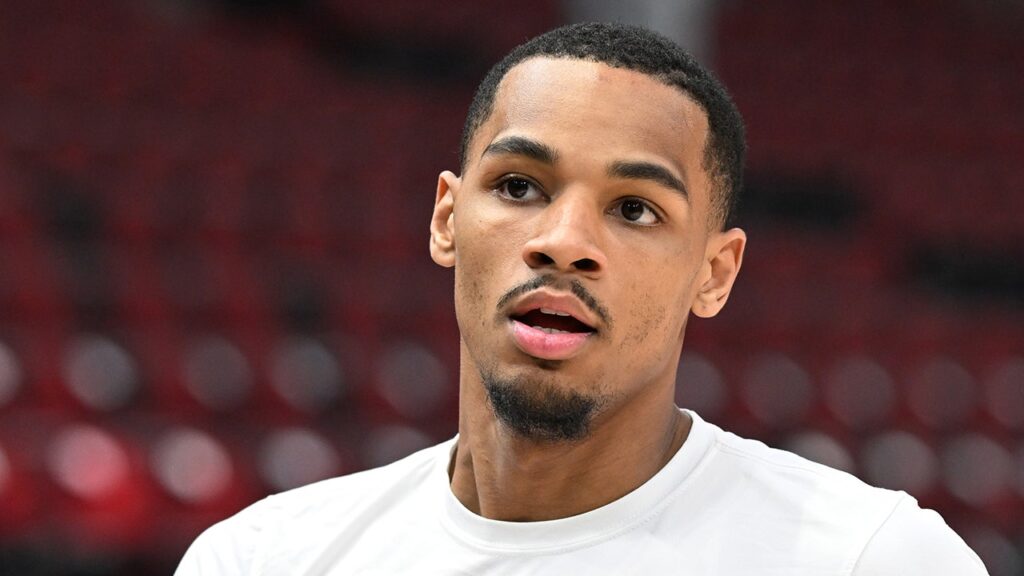 Pelicans’ Dejounte Murray weighs in on whether Caitlin Clark dominated in WNBA rookie season