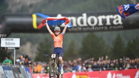 Puck Pieterse and Alan Hatherly win gold in mountain biking at UCI World Championships
