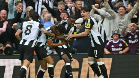Newcastle 2-1 Tottenham: Alexander Isak scores winner as Eddie Howe’s side stun Spurs at St James’ Park