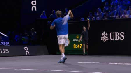 Daniil Medvedev throw racquet after lost point against Ben Shelton in Laver Cup group stage match – Tennis video