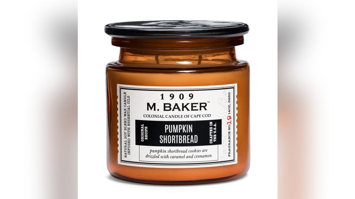 Love pumpkin cookies? This is the right candle for you.