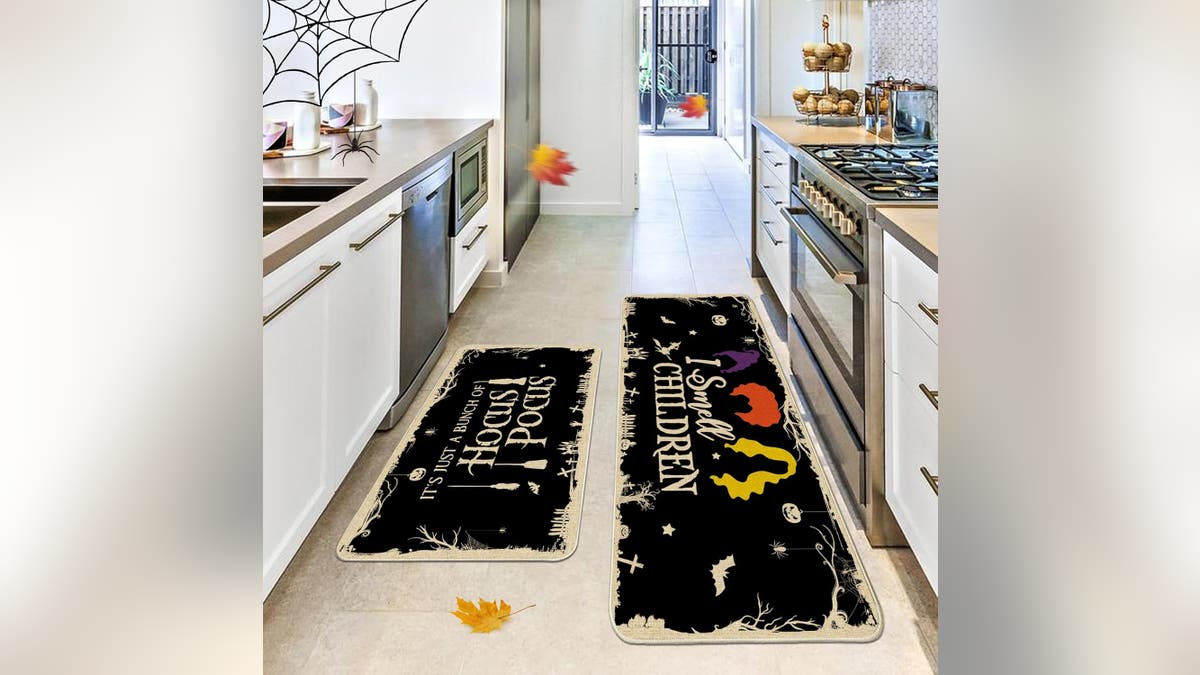 Celebrate your favorite Halloween movie with these <i>Hocus Pocus</i> mats.