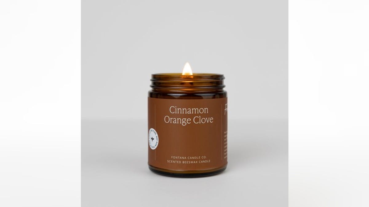 Light this candle and smell cinnamon, orange peel and cloves throughout your home.