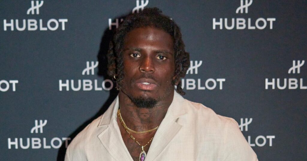 Police Officer Who Detained Miami Dolphins Star Tyreek Hill Placed on Administrative Leave