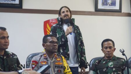 Indonesia, New Zealand deny Papua rebel claim ‘bribe’ paid for pilot release