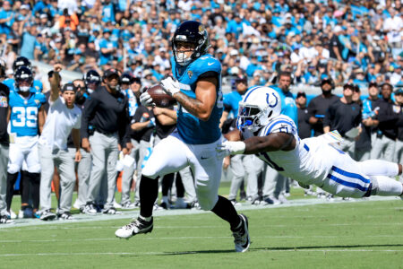 Fantasy Football: Tight Ends to Pick Up to Replace Trey McBride, Other Injured Stars