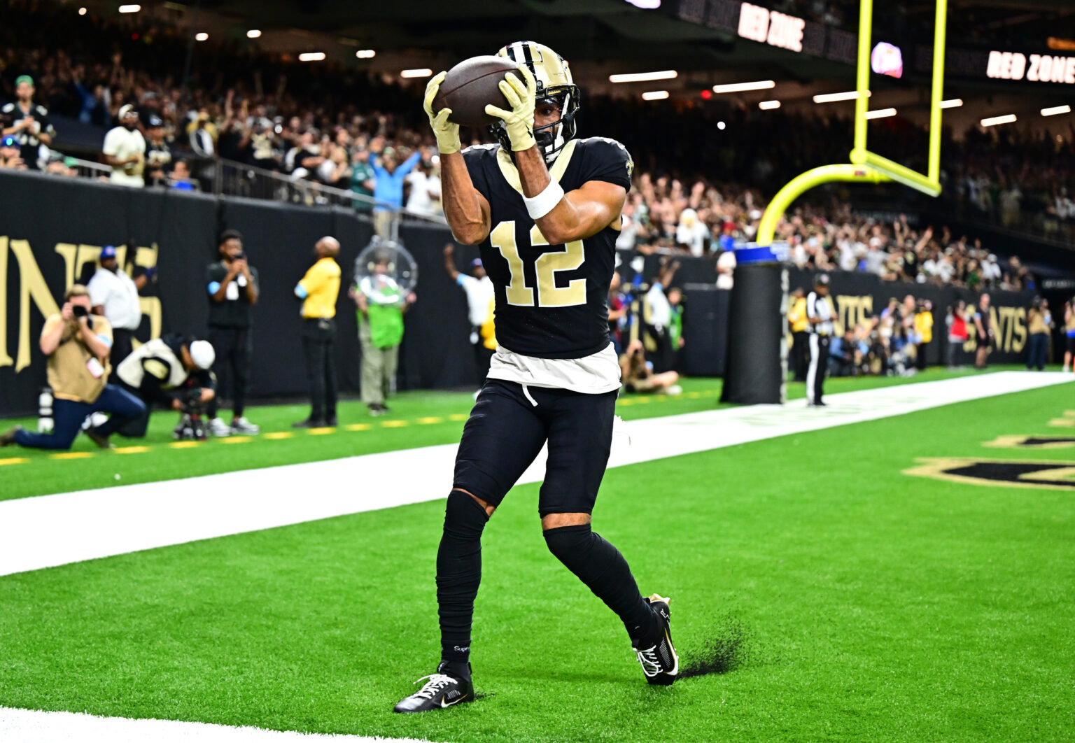 Saints Star WR Chris Olave Suffers Injury in Practice, Status For Week 4 Uncertain