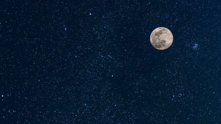 Meet Earth’s New Mini-Moon Before It Vanishes