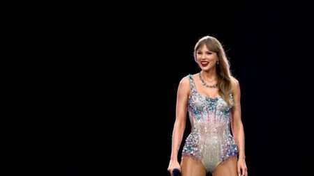 CNN anchors react to Taylor Swift’s endorsement of Kamala Harris