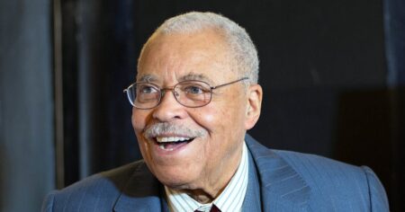 James Earl Jones Had Stutter, Didn’t Talk For Years to Hide It