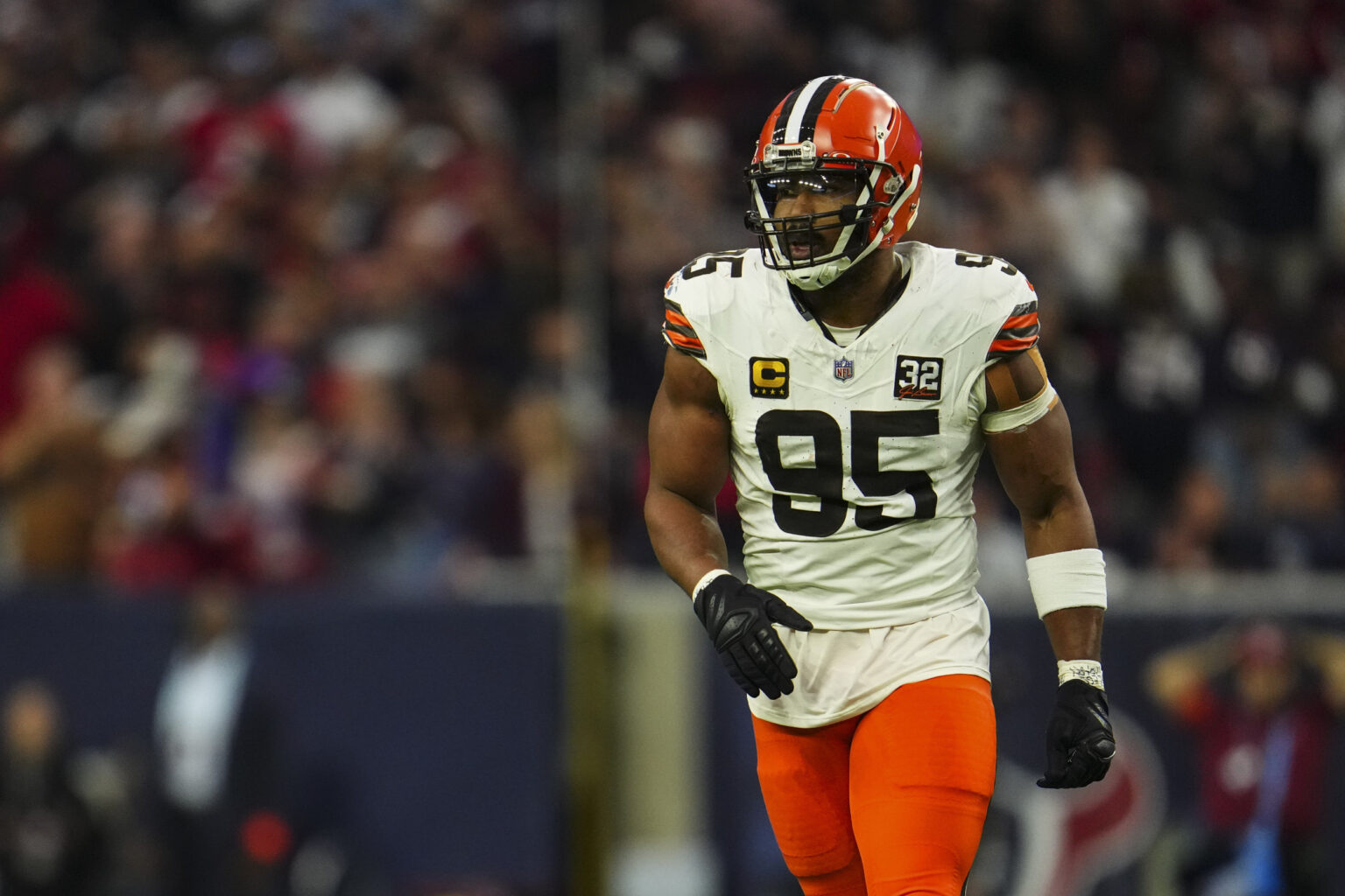 Browns Star Myles Garrett Unexpectedly Added to Injury Report After Not Practicing