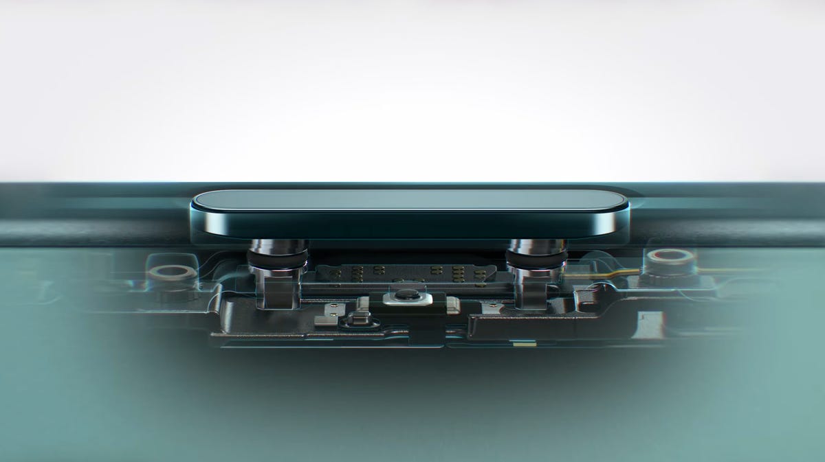 iPhone 16 camera control button 3