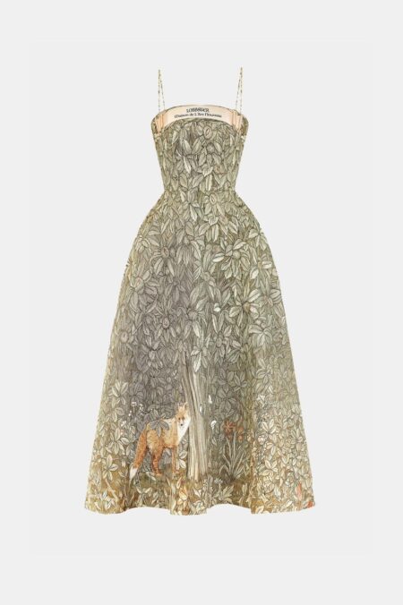 Taylor Swift Gets Points For Wearing a Whimsical Wedding Guest Dress With a ‘Normal’ Price Tag