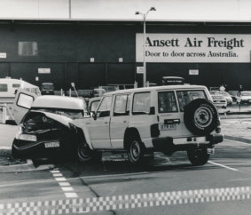 July 28, 1992: police Special
Operations Group  smash into the bandits’ panel van at Melbourne Airport.
