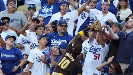 Padres’ Jurickson Profar robs Mookie Betts of home run, stuns Dodgers fans