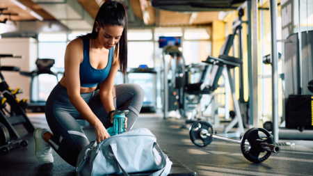 7 things you should pack in your gym bag