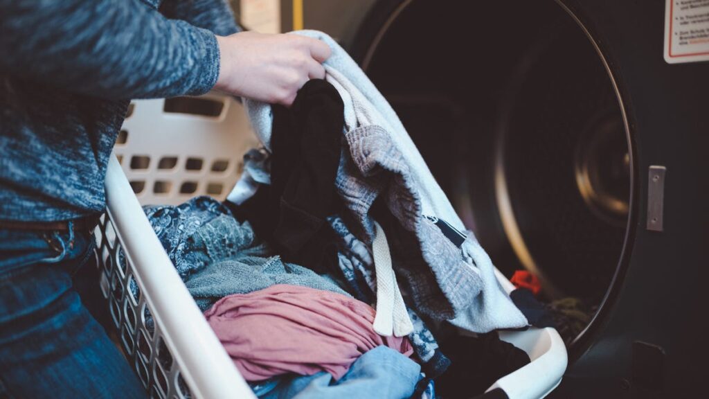How Safely Machine Wash Your Lululemon and Other Activewear
