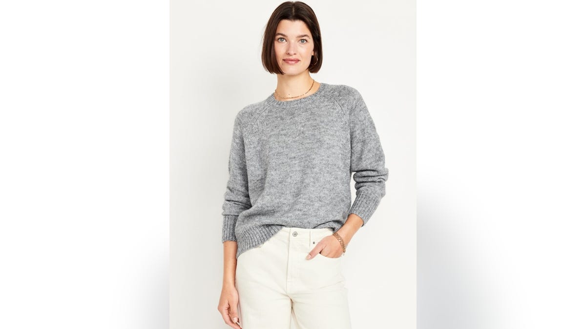 Crew neck sweaters are ideal for everything from work to fall walks.