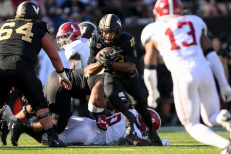 Vanderbilt pulls off stunning upset of No. 2 Alabama to complicate playoff picture
