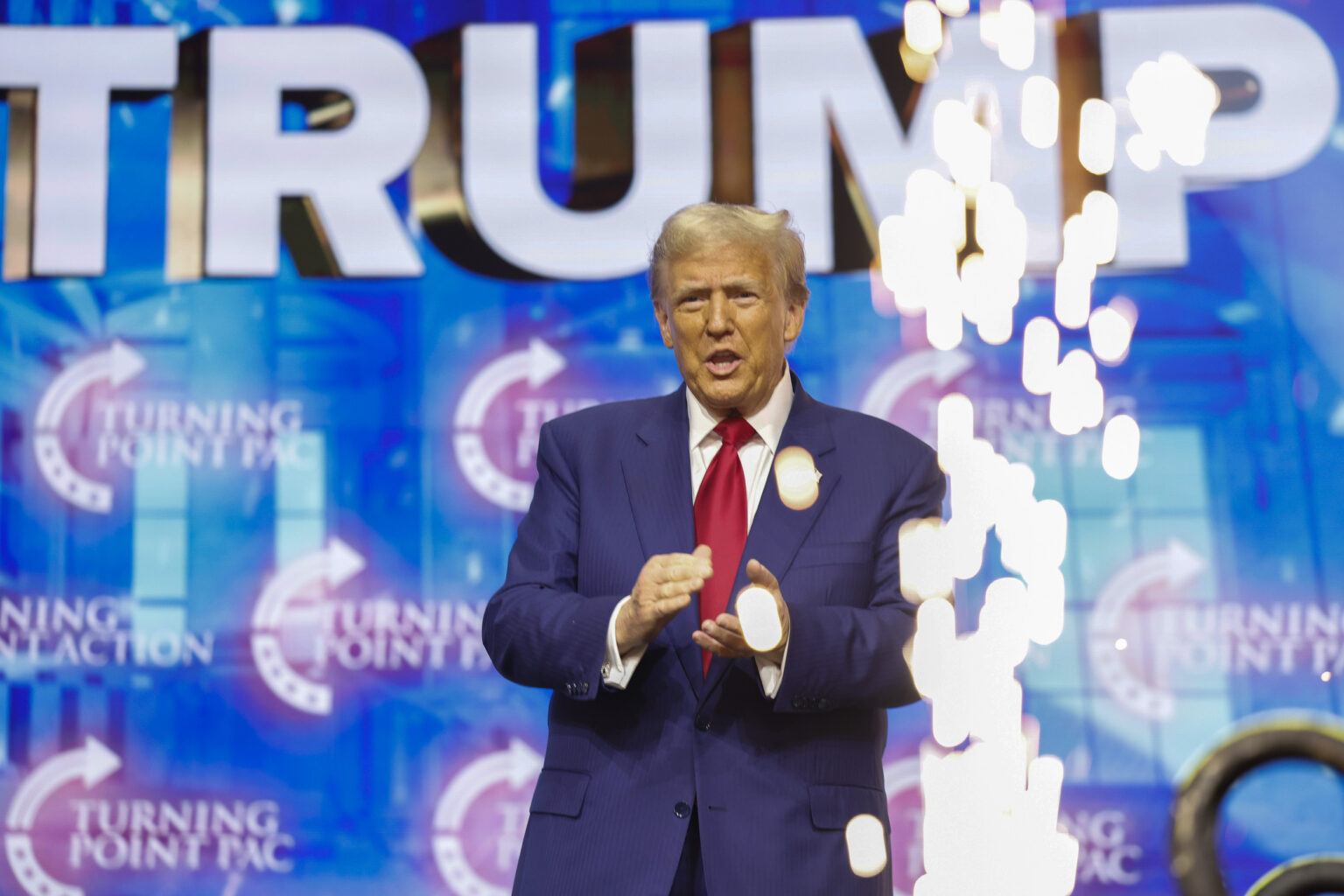 New National Poll Shows Donald Trump Hold Slim Lead