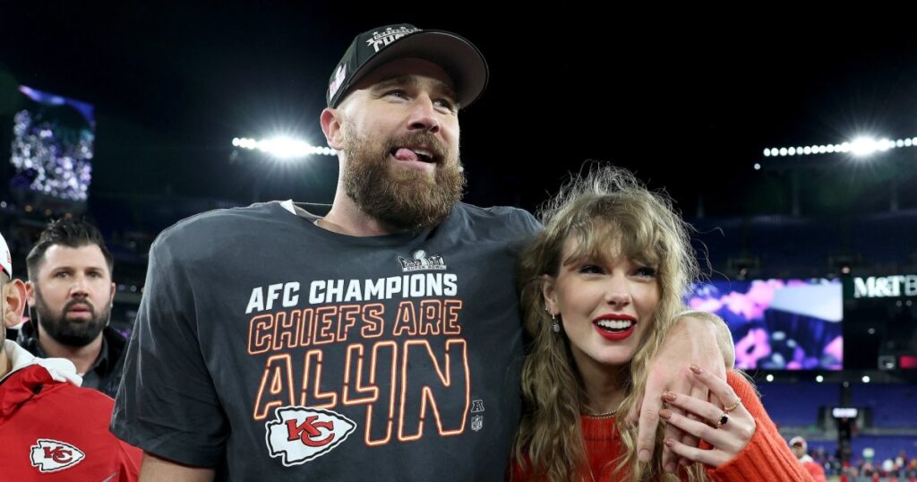 Travis Kelce ‘Likes’ Cute Video of Girlfriend Taylor Swift Performing Onstage When She Was 11