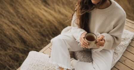 15 Designer-Looking Minimalist Loungewear Pieces to Get You Through Fall — Under $30 on Amazon