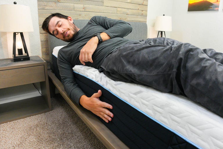 nectar-classic-hybrid-mattress-edge-support-dp-04